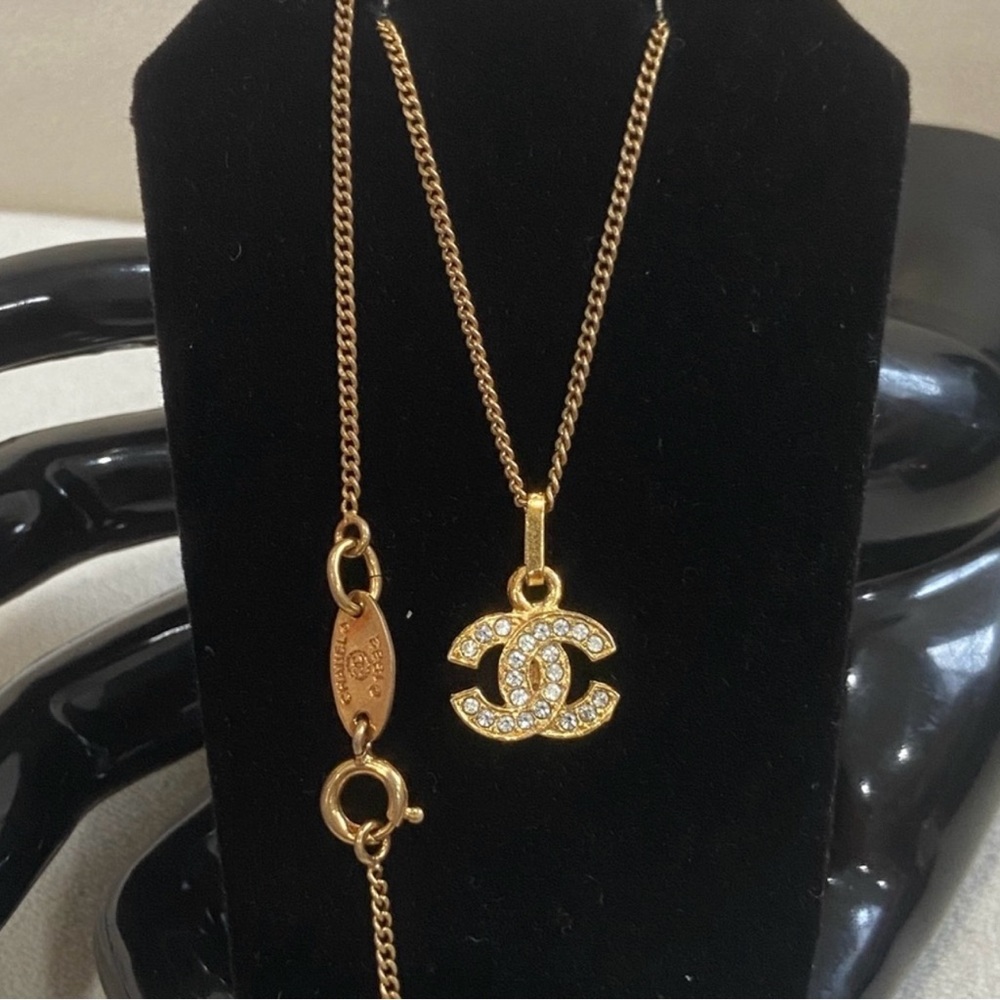 Chanel Vinatge Gold Plated Classic Crystal CC Necklace